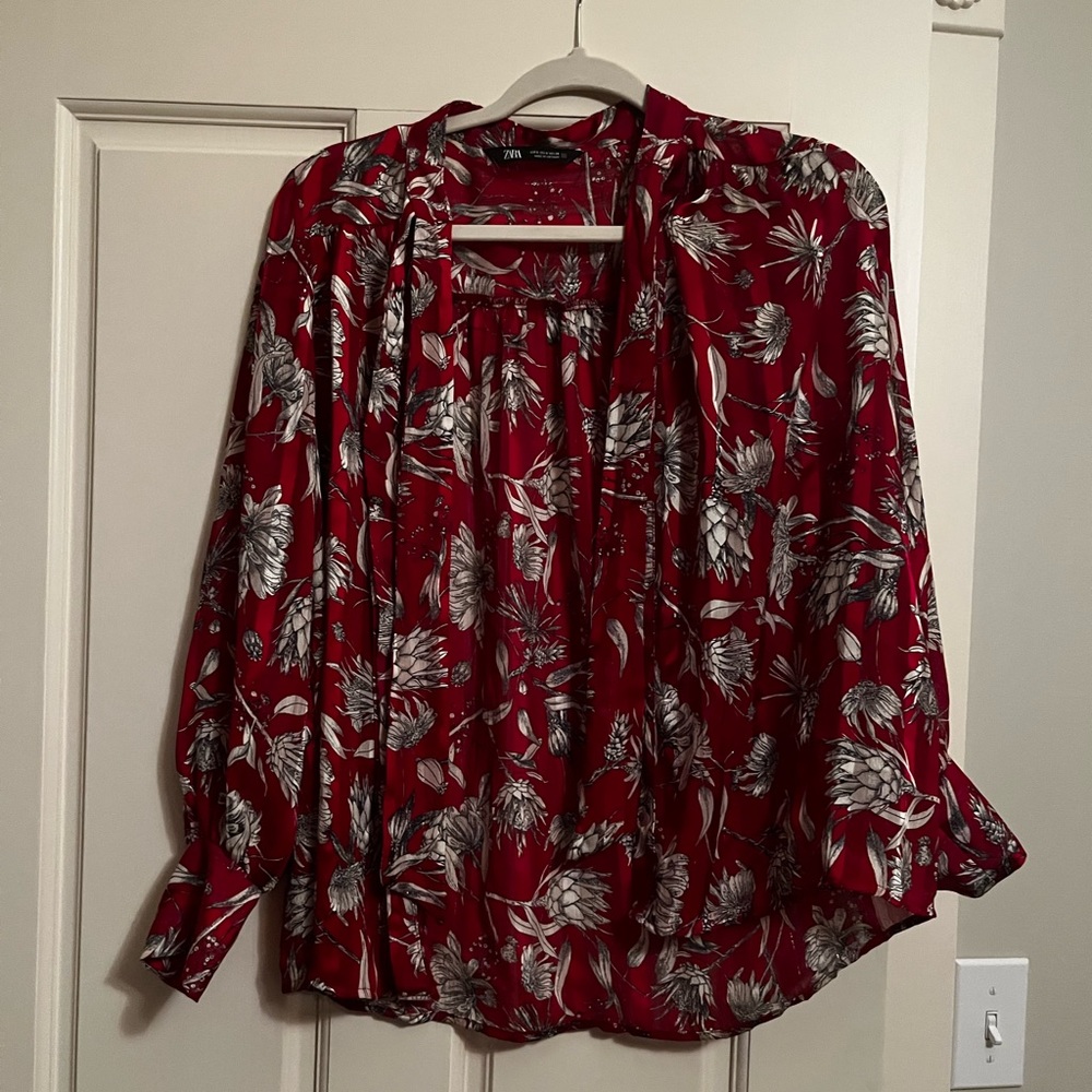 Zara Women’s Button Down Blouse Size S